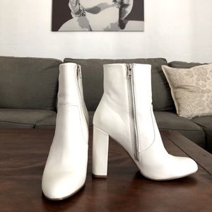 White Steve Madden Booties Ankle Boots Size 6
